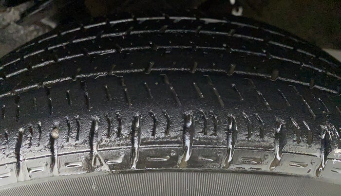 2016 Maruti Alto K10 VXI, Petrol, Manual, 17,881 km, Left Front Tyre Tread