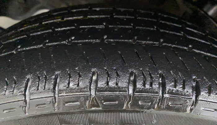 2016 Maruti Alto K10 VXI, Petrol, Manual, 17,881 km, Right Rear Tyre Tread