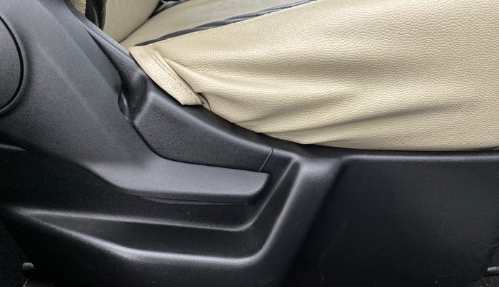 2019 Maruti New Wagon-R ZXI 1.2L AGS, Petrol, Automatic, 43,717 km, Driver Side Adjustment Panel
