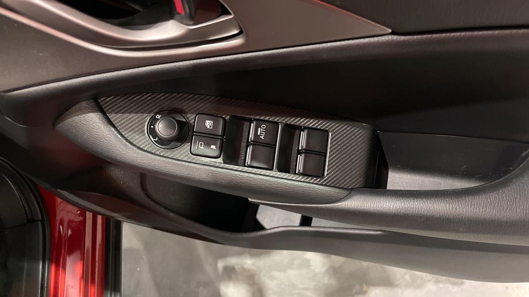 2023 Mazda CX-3 Maxx Sport (FWD), Automatic, 9429 km, Drivers Side Door Panel Controls