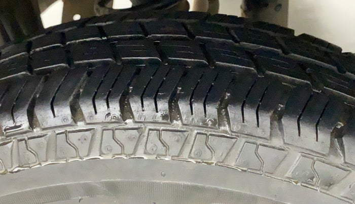 2018 Maruti Alto 800 LXI CNG, CNG, Manual, 15,023 km, Right Rear Tyre Tread