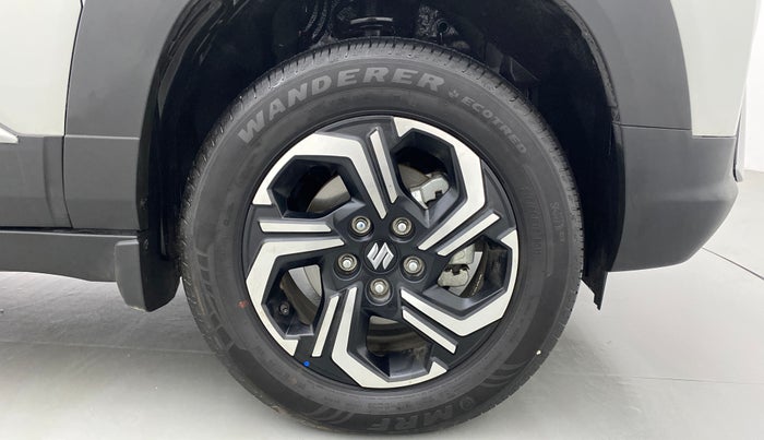2022 Maruti BREZZA ZXI + AT SMART HYBRID, Petrol, Automatic, 5,962 km, Right Front Wheel
