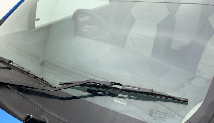 2015 Maruti Celerio VXI AMT, Petrol, Automatic, 71,643 km, Front windshield - Minor spot on windshield