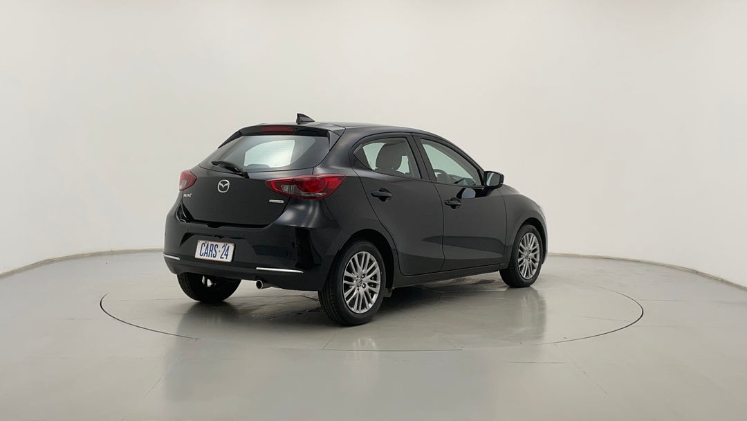 Right Back Diagonal (45- Degree) View