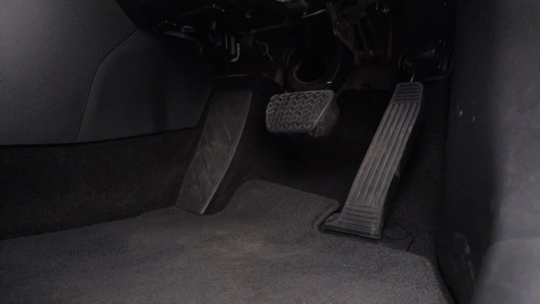 2024 Toyota RAV4 Gx (AWD) Hybr Full Size Spare, Automatic, 30440 km, Pedals and Footmat