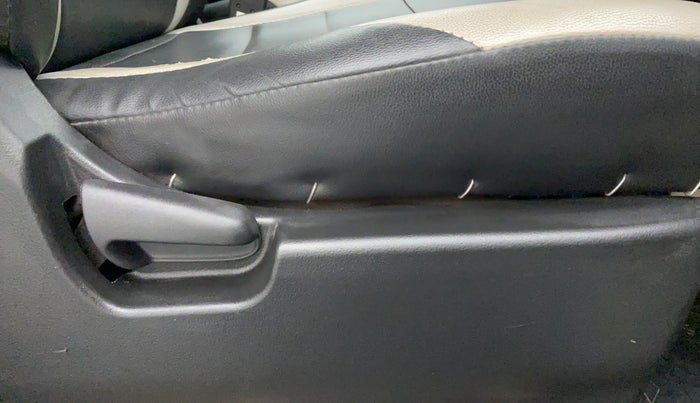 2016 Maruti Wagon R 1.0 VXI AMT, Petrol, Automatic, 14,321 km, Driver Side Adjustment Panel