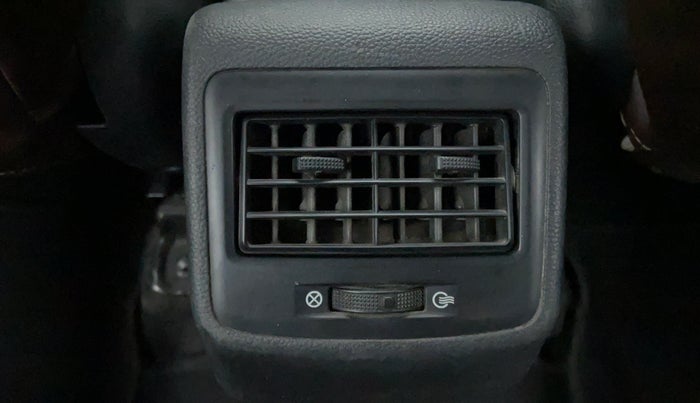 2014 Hyundai Grand i10 ASTA 1.1 (O) CRDI, Diesel, Manual, 1,06,504 km, Rear AC vent