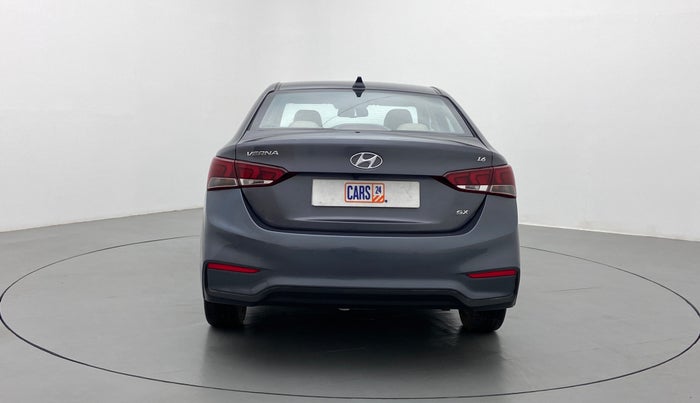 2017 Hyundai Verna 1.6 SX VTVT, Petrol, Manual, 52,559 km, Back/Rear