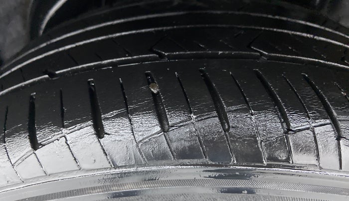 2017 Hyundai Verna 1.6 SX VTVT, Petrol, Manual, 52,559 km, Left Rear Tyre Tread