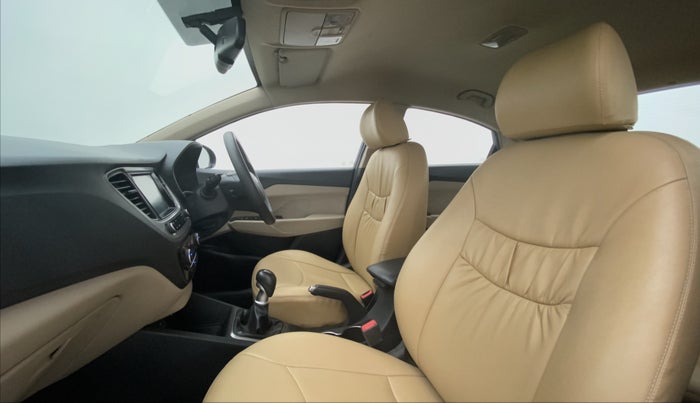 2017 Hyundai Verna 1.6 SX VTVT, Petrol, Manual, 52,559 km, Right Side Front Door Cabin
