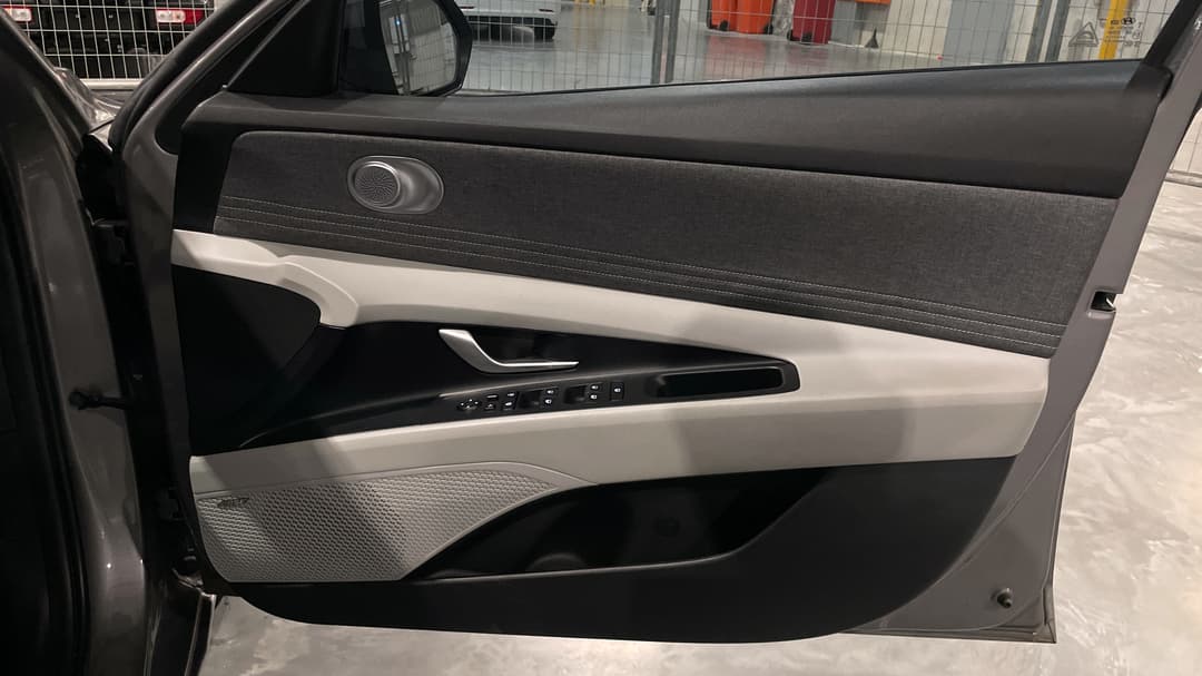 2022 Hyundai i30 Elite, Automatic, 66505 km, Speaker View