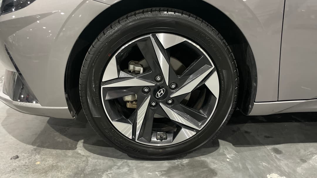 2022 Hyundai i30 Elite, Automatic, 66505 km, Left Front Wheel