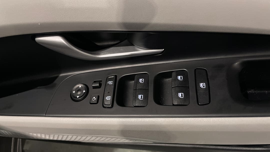 2022 Hyundai i30 Elite, Automatic, 66505 km, Drivers Side Door Panel Controls