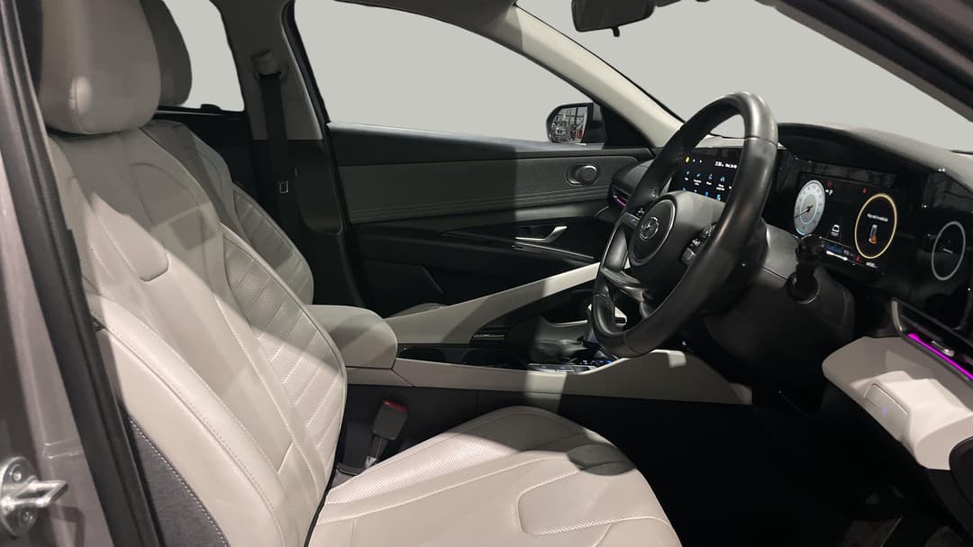 2022 Hyundai i30 Elite, Automatic, 66505 km, Right Side Front Door Cabin View