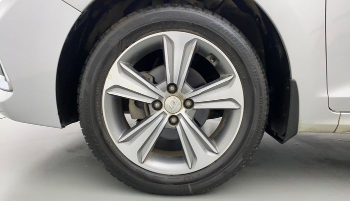 2017 Hyundai Verna FLUIDIC 1.6 SX VTVT, Petrol, Manual, 33,835 km, Left Front Wheel