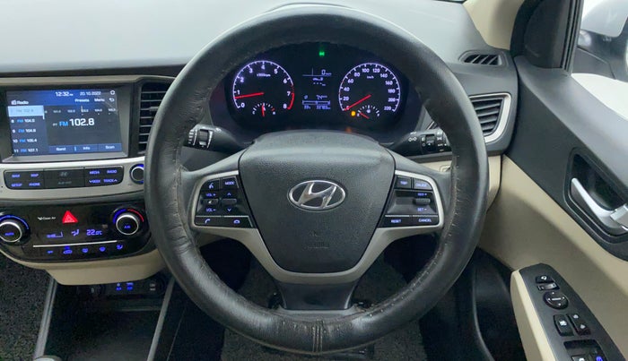 2017 Hyundai Verna FLUIDIC 1.6 SX VTVT, Petrol, Manual, 33,835 km, Steering Wheel Close Up