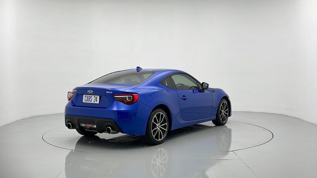 Right Back Diagonal (45- Degree) View