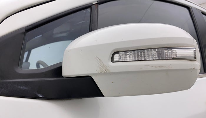 2016 Maruti Ertiga ZDI SHVS, Diesel, Manual, 32,479 km, Left rear-view mirror - Folding motor not working