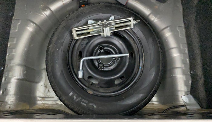 2017 Datsun Redi Go GOLD LIMITED EDITION, Petrol, Manual, 25,669 km, Spare Tyre