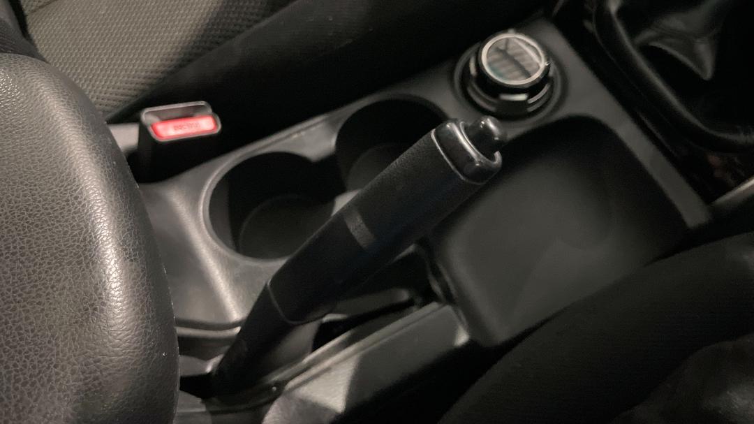 2018 Mitsubishi Triton Gls (4x4), Manual, 76764 km, Handbrake