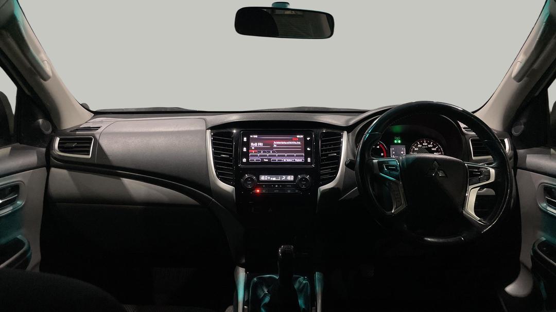 2018 Mitsubishi Triton Gls (4x4), Manual, 76764 km, Dashboard View