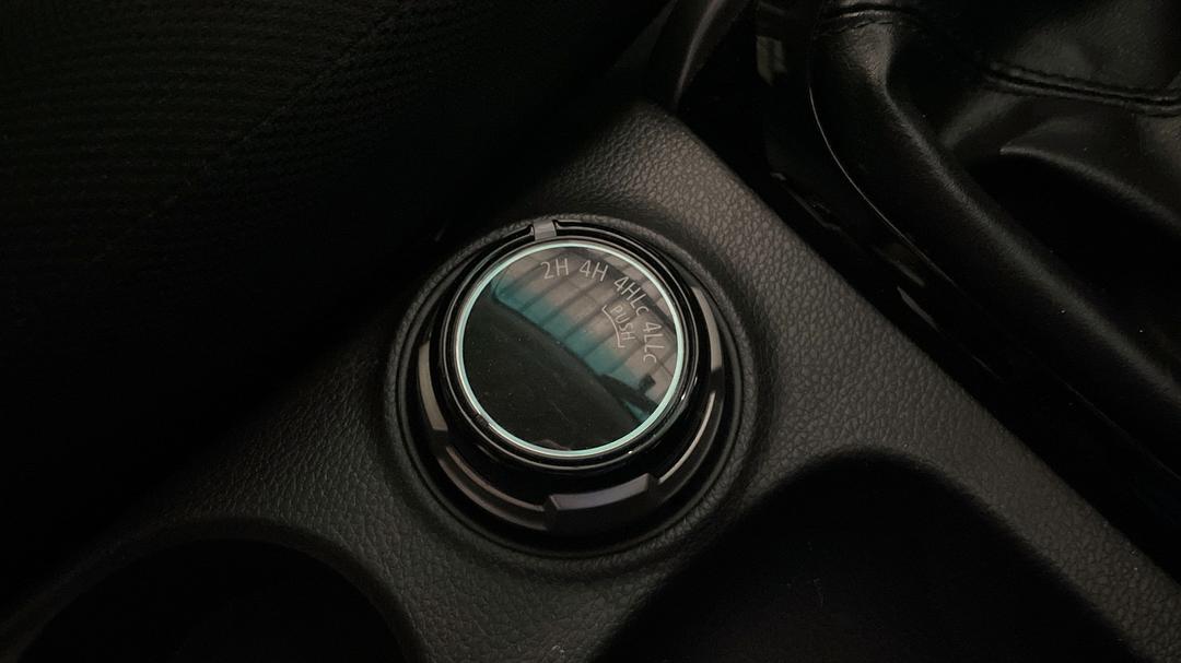 2018 Mitsubishi Triton Gls (4x4), Manual, 76764 km, Utility Switches/Buttons