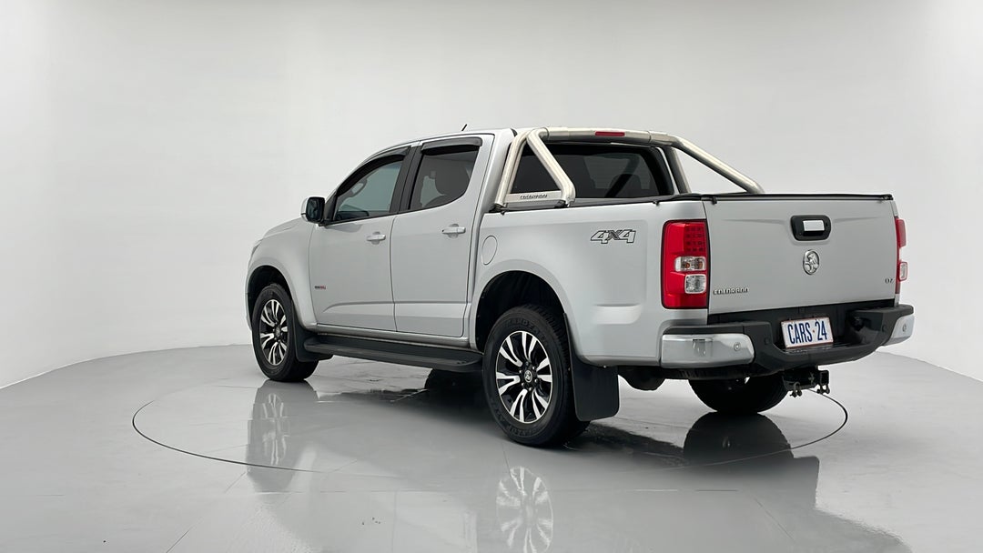 Left Back Diagonal (45- Degree) View