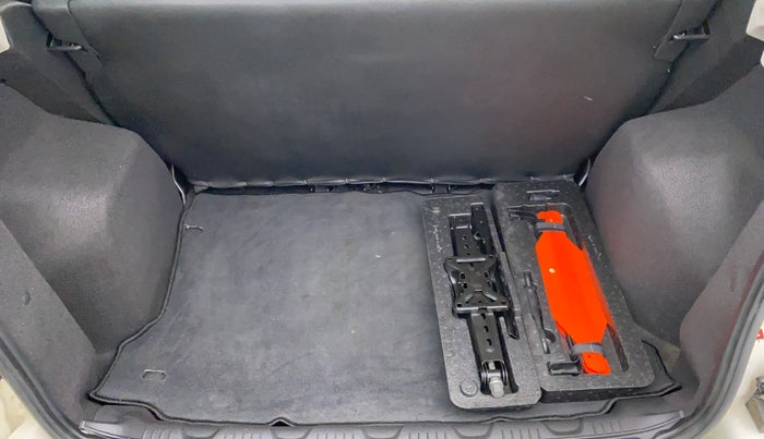 2017 Ford Ecosport AMBIENTE 1.5L PETROL, Petrol, Manual, 40,031 km, Dicky (Boot door) - Parcel tray missing