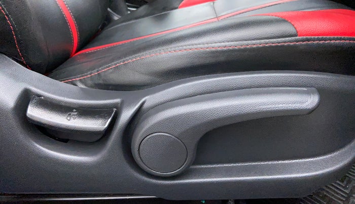 2019 Hyundai Elite i20 1.2 SPORTS PLUS VTVT, Petrol, Manual, 2,493 km, Driver Side Adjustment Panel