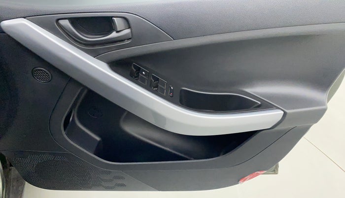 2021 Tata NEXON XM 1.2, Petrol, Manual, 45,386 km, Driver Side Door Panels Control