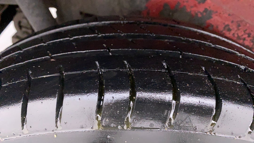 Right Rear Tyre Tread
