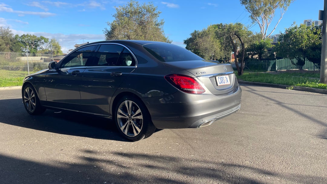 Left Back Diagonal (45- Degree) View