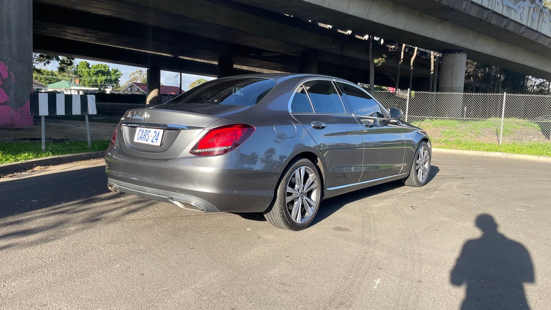 Right Back Diagonal (45- Degree) View