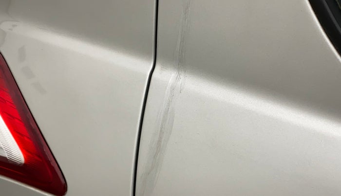 2017 Maruti Swift ZXI, Petrol, Manual, 81,355 km, Right rear door - Paint has faded