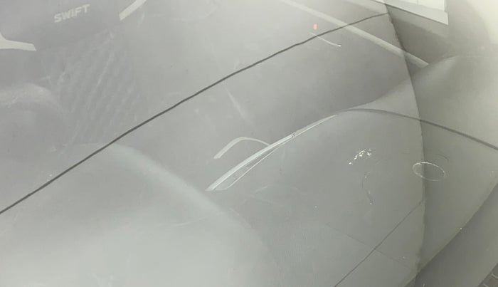 2017 Maruti Swift ZXI, Petrol, Manual, 81,355 km, Front windshield - Minor spot on windshield