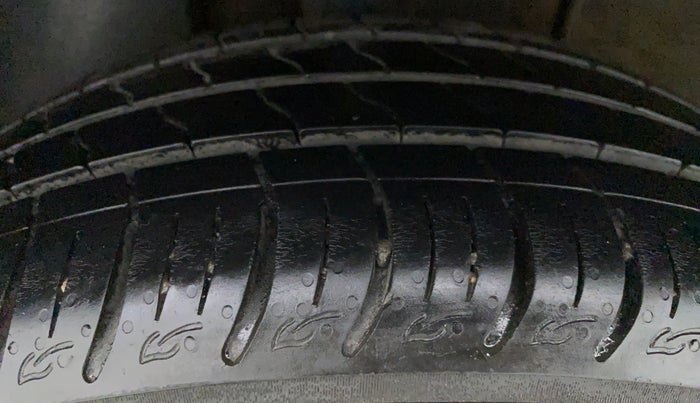2020 Tata ALTROZ XZ 1.2, Petrol, Manual, 27,970 km, Left Rear Tyre Tread