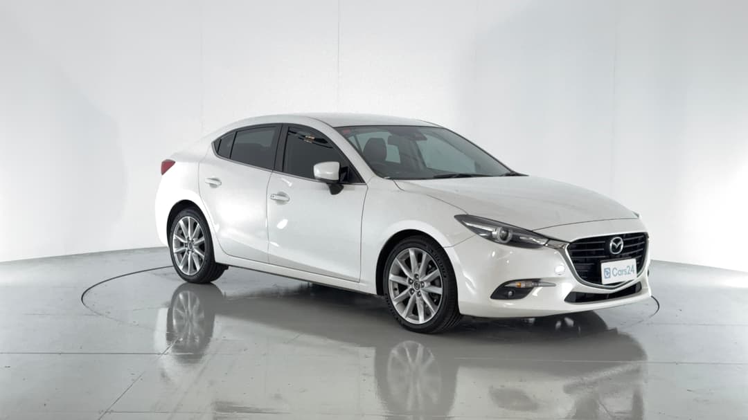 2018 Mazda Mazda3 Sp25 Gt, Automatic, 89610 km, Right Front Diagonal (45- Degree) View