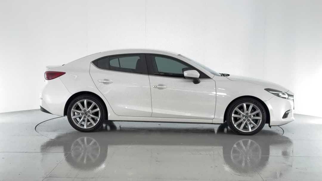 2018 Mazda Mazda3 Sp25 Gt, Automatic, 89610 km, Right Side View