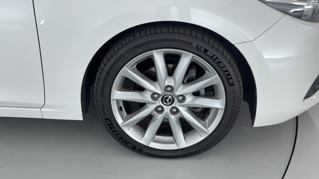 2018 Mazda Mazda3 Sp25 Gt, Automatic, 89610 km, Right Front Wheel