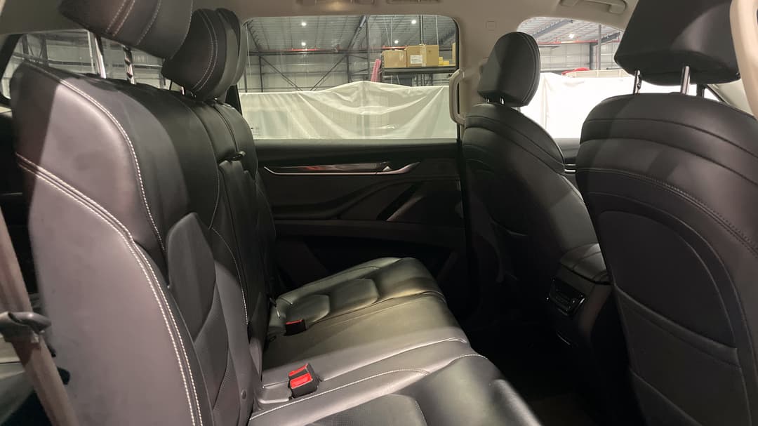 2021 LDV D90 Executive (4WD) D20, Automatic, 80360 km, Right Side Rear Door Cabin View