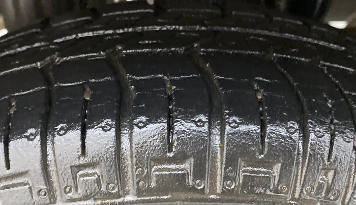 2015 Maruti Alto 800 LXI, Petrol, Manual, 52,460 km, Right Rear Tyre Tread