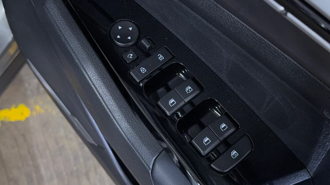 2024 Kia Sportage Sx (FWD), Automatic, 40080 km, Drivers Side Door Panel Controls