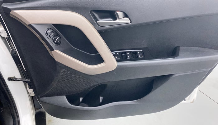 2017 Hyundai Creta 1.6 SX PLUS PETROL, Petrol, Manual, 47,521 km, Driver Side Door Panels Control