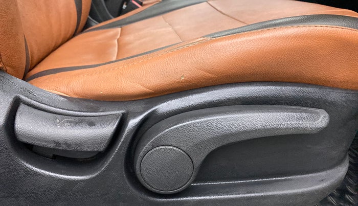 2017 Hyundai Creta 1.6 SX PLUS PETROL, Petrol, Manual, 47,521 km, Driver Side Adjustment Panel