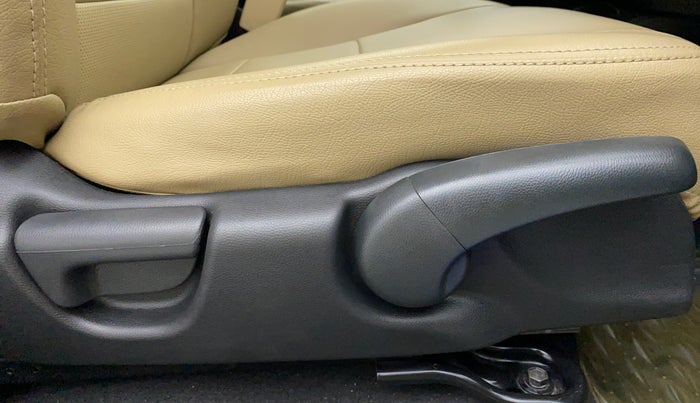 2020 Honda Jazz ZX CVT, Petrol, Automatic, 12,263 km, Driver Side Adjustment Panel