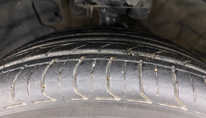 2019 Hyundai Verna 1.6 VTVT SX, Petrol, Manual, 70,668 km, Left Front Tyre Tread