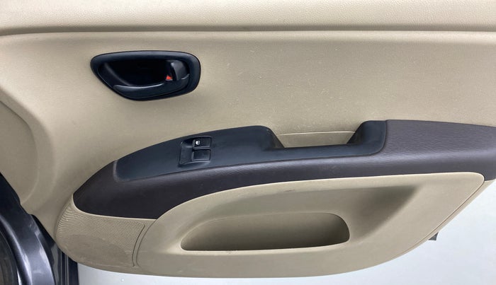 2013 Hyundai i10 ERA 1.1 IRDE, Petrol, Manual, 98,297 km, Driver Side Door Panels Control