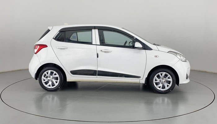 2017 Hyundai Grand i10 Magna 1.2 AT  VTVT, Petrol, Automatic, 43,146 km, Right Side View