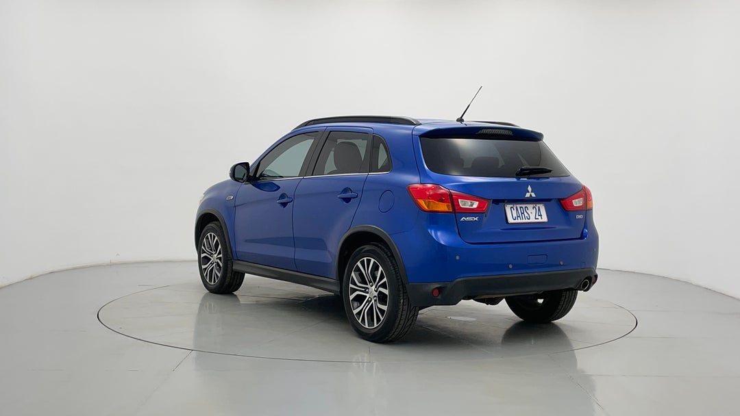 Left Back Diagonal (45- Degree) View