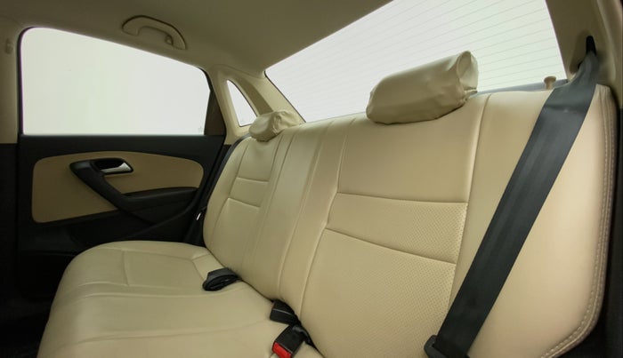 2016 Volkswagen Ameo HIGHLINE 1.2, Petrol, Manual, 24,045 km, Right Side Rear Door Cabin